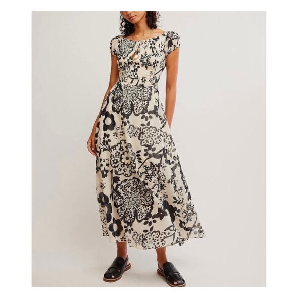 Free People Dresses & Skirts - Free People Ultraviolet Black and White Midi Dress - XS